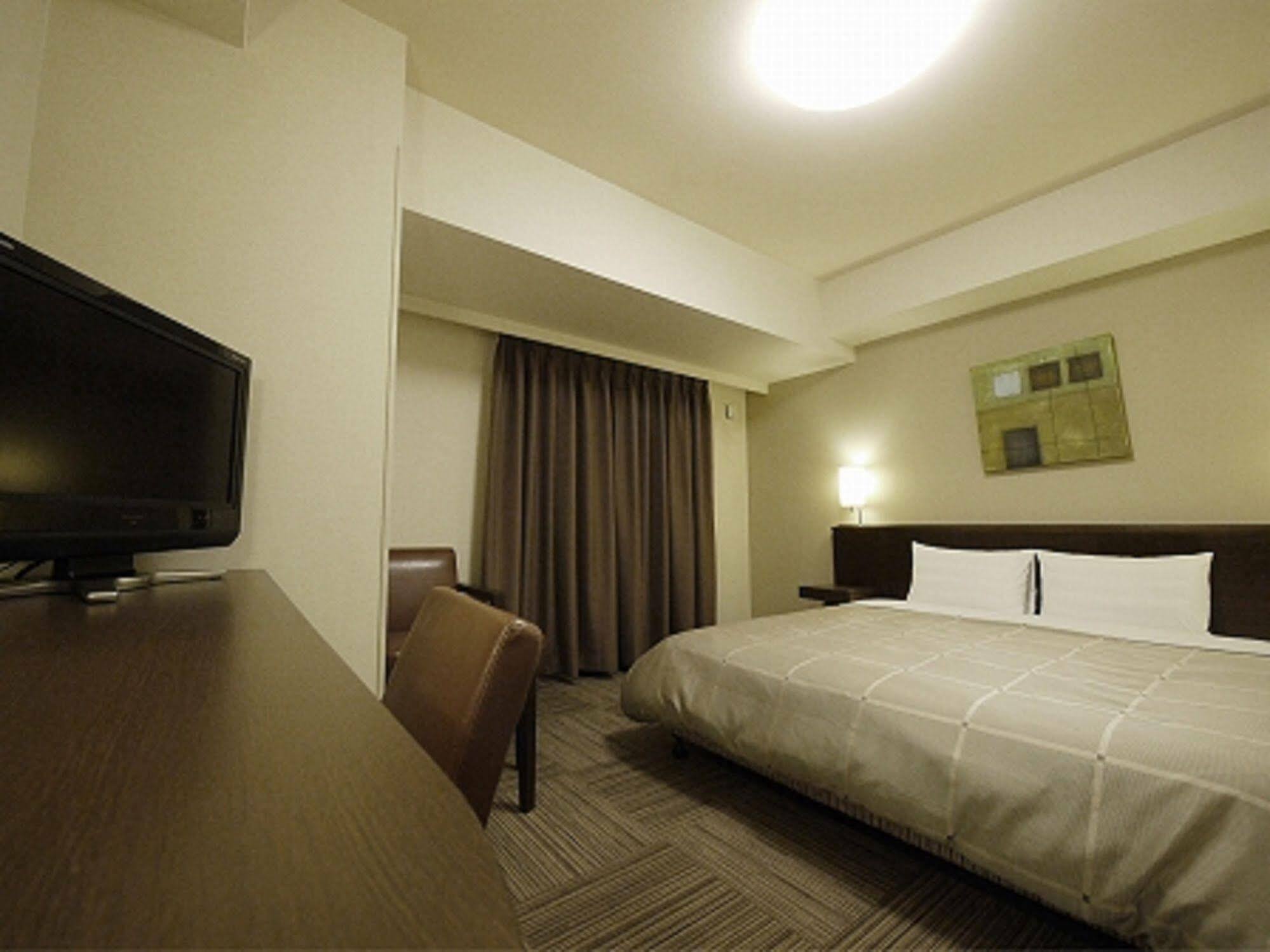 Hotel Route-Inn Ashikaga Ekimae Exterior foto